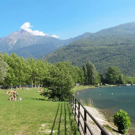 Locazione Turistica Casa Uni Ca Lägenhet Colico
